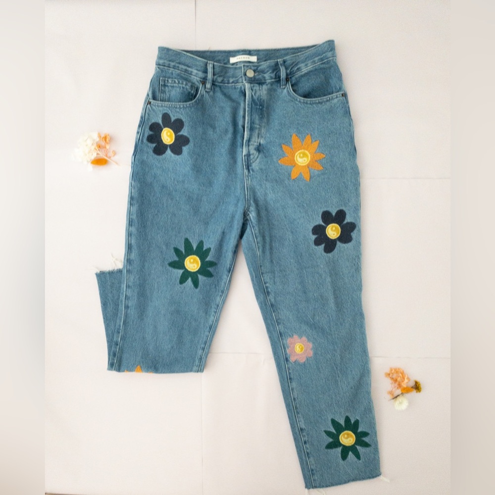 Pacsun Flower Embroidered High Waisted Jeans